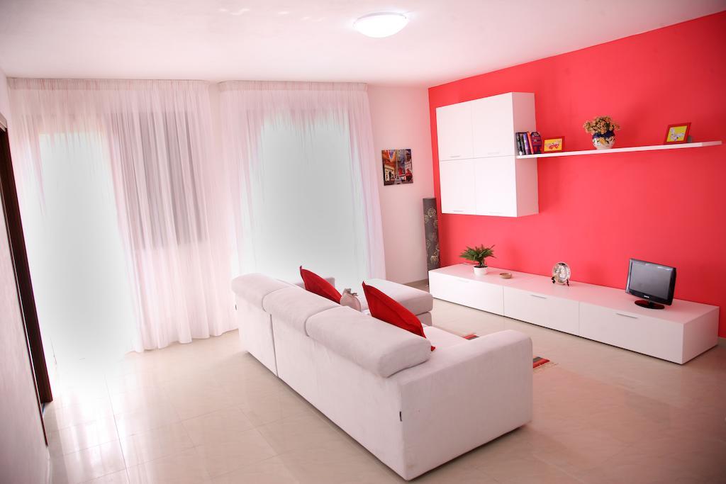 King'S Residence Balestrate Δωμάτιο φωτογραφία