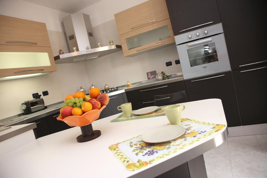 King'S Residence Balestrate Δωμάτιο φωτογραφία