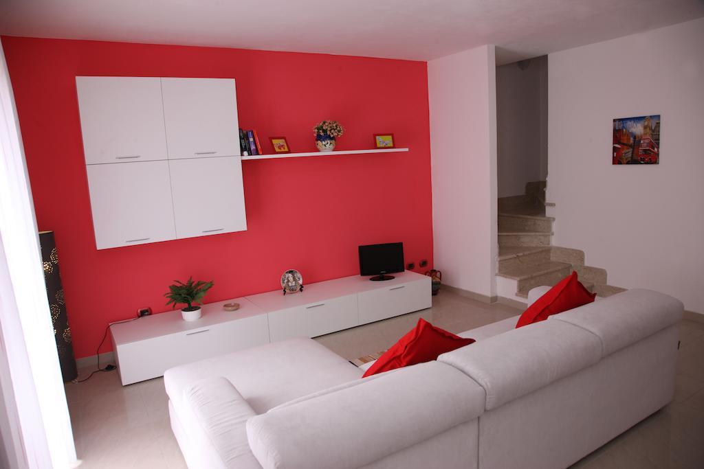 King'S Residence Balestrate Δωμάτιο φωτογραφία